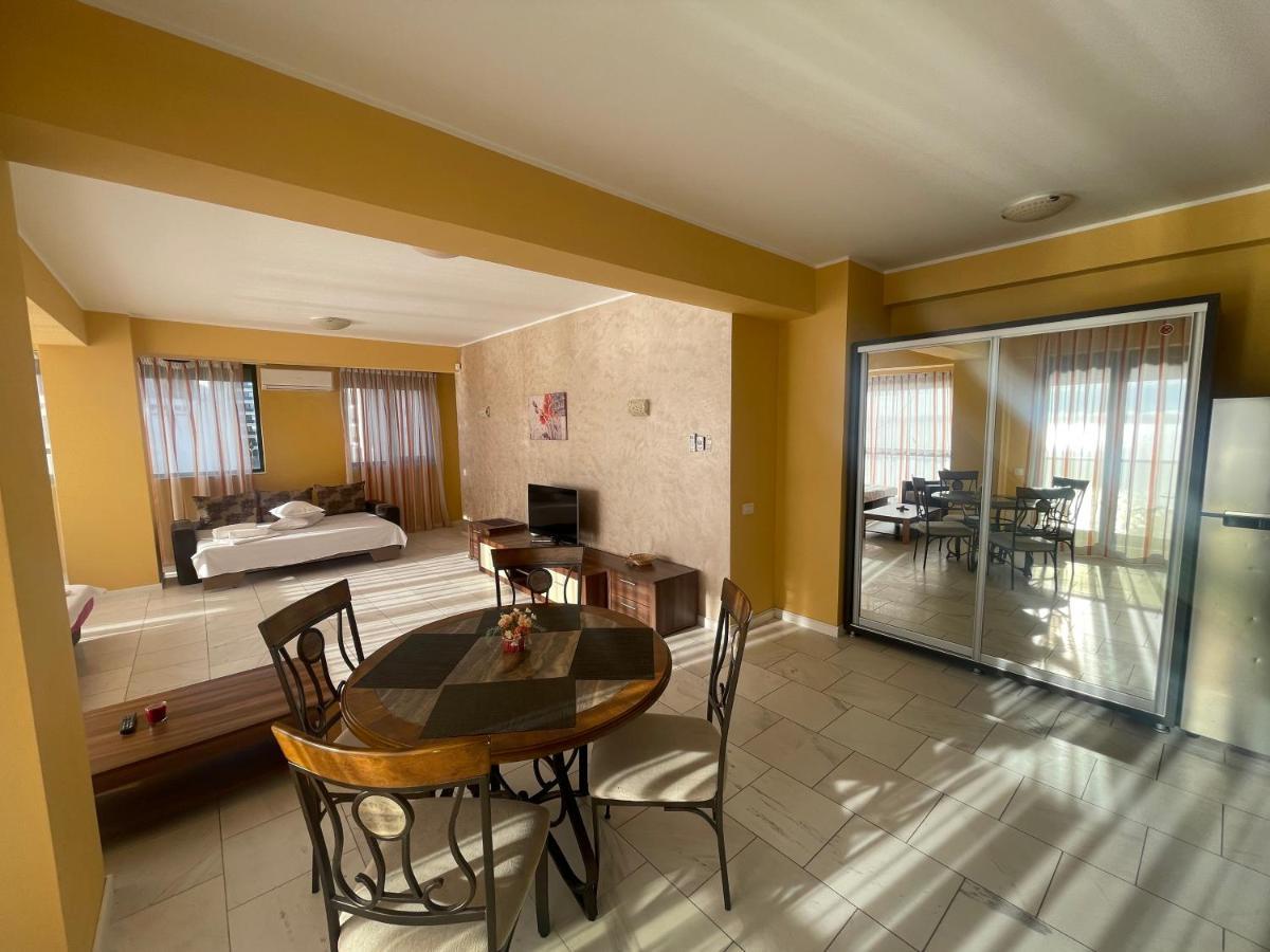 Sophia Lake View Suite Мамая Екстериор снимка