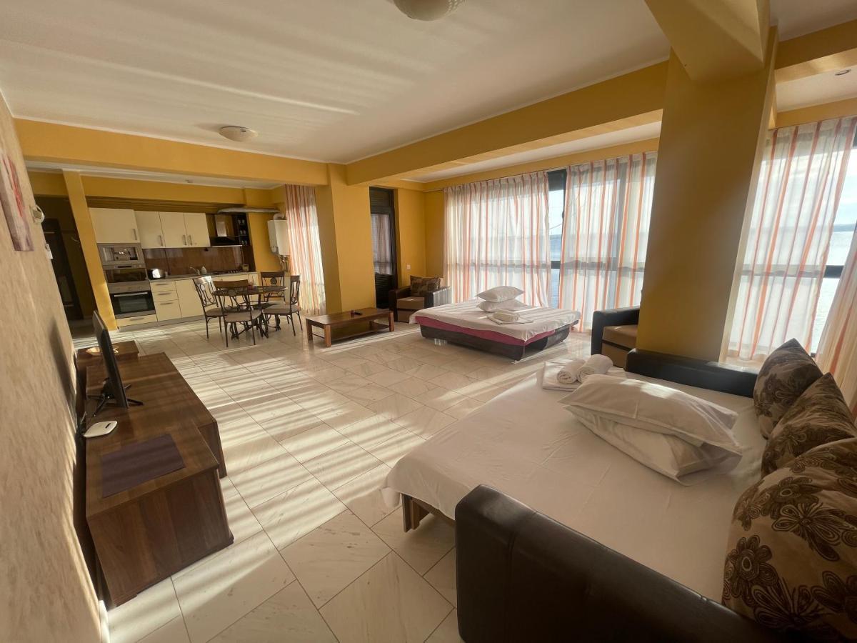 Sophia Lake View Suite Мамая Екстериор снимка