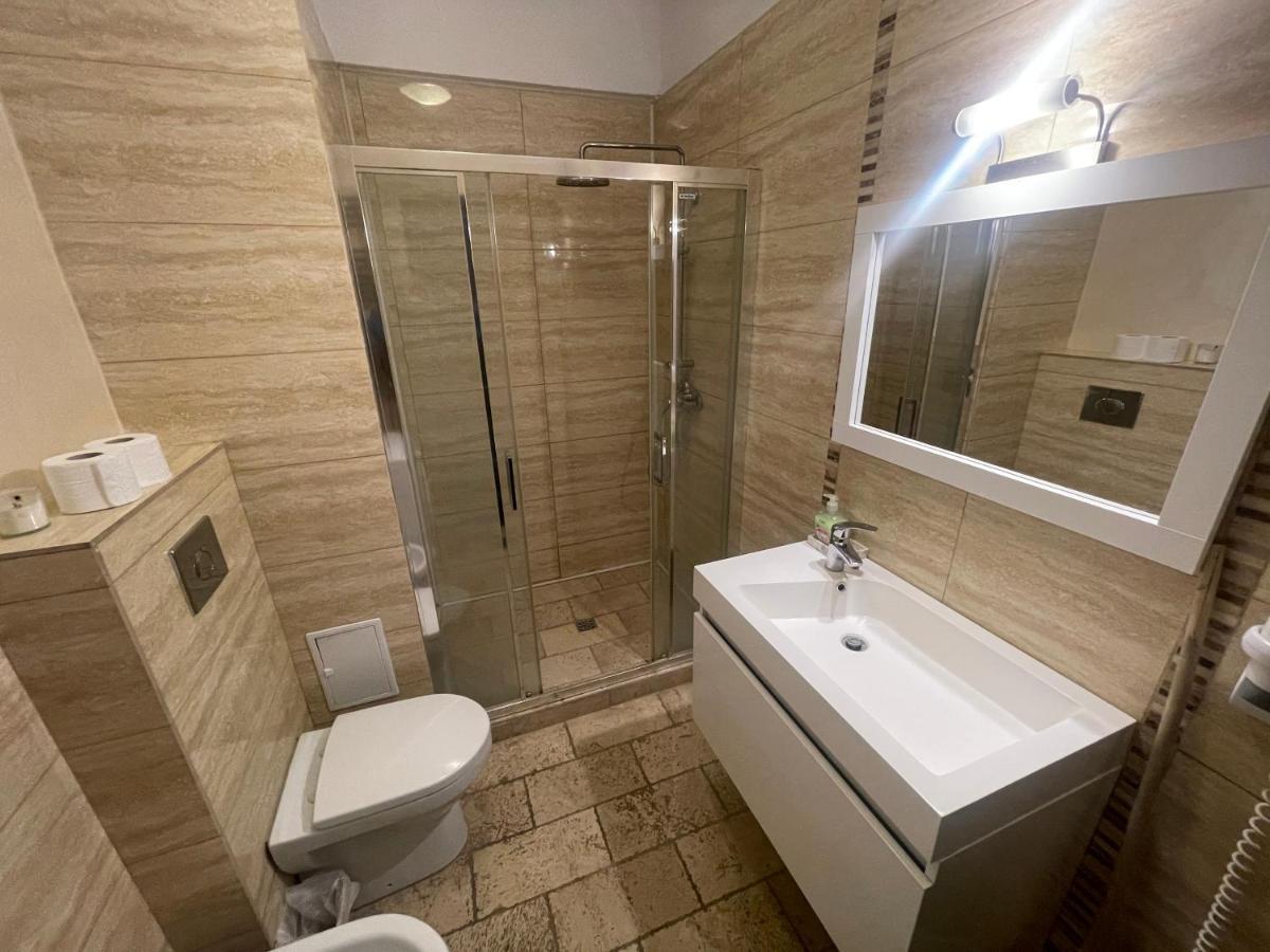 Sophia Lake View Suite Мамая Екстериор снимка