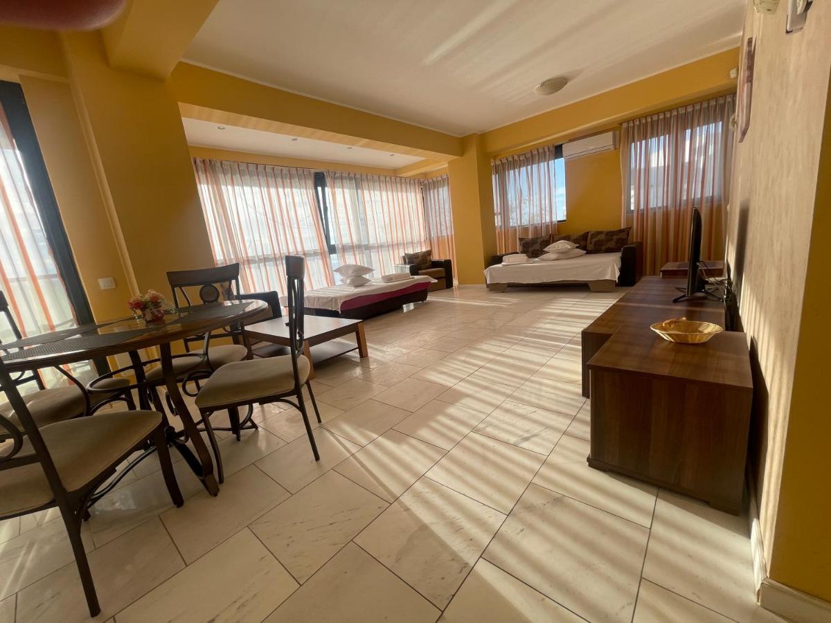 Sophia Lake View Suite Мамая Екстериор снимка