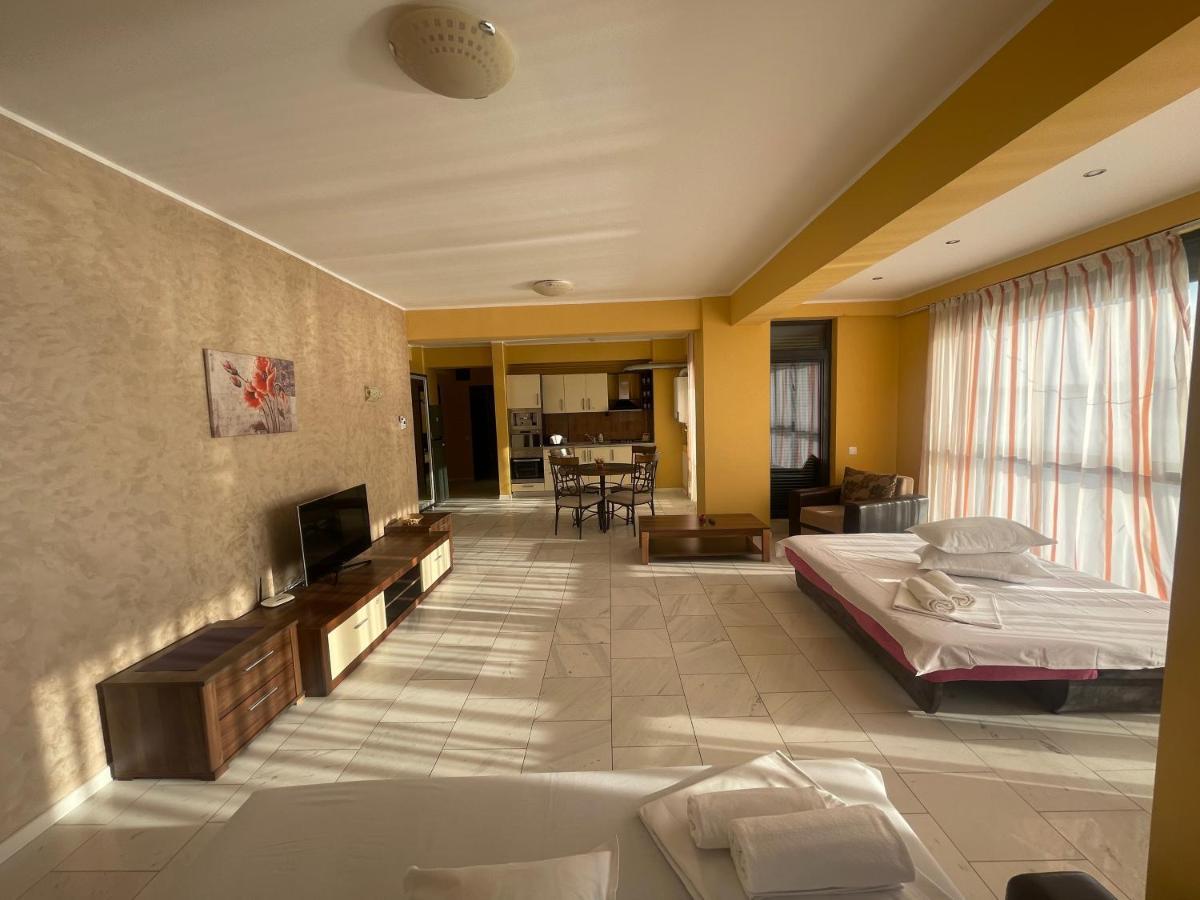 Sophia Lake View Suite Мамая Екстериор снимка