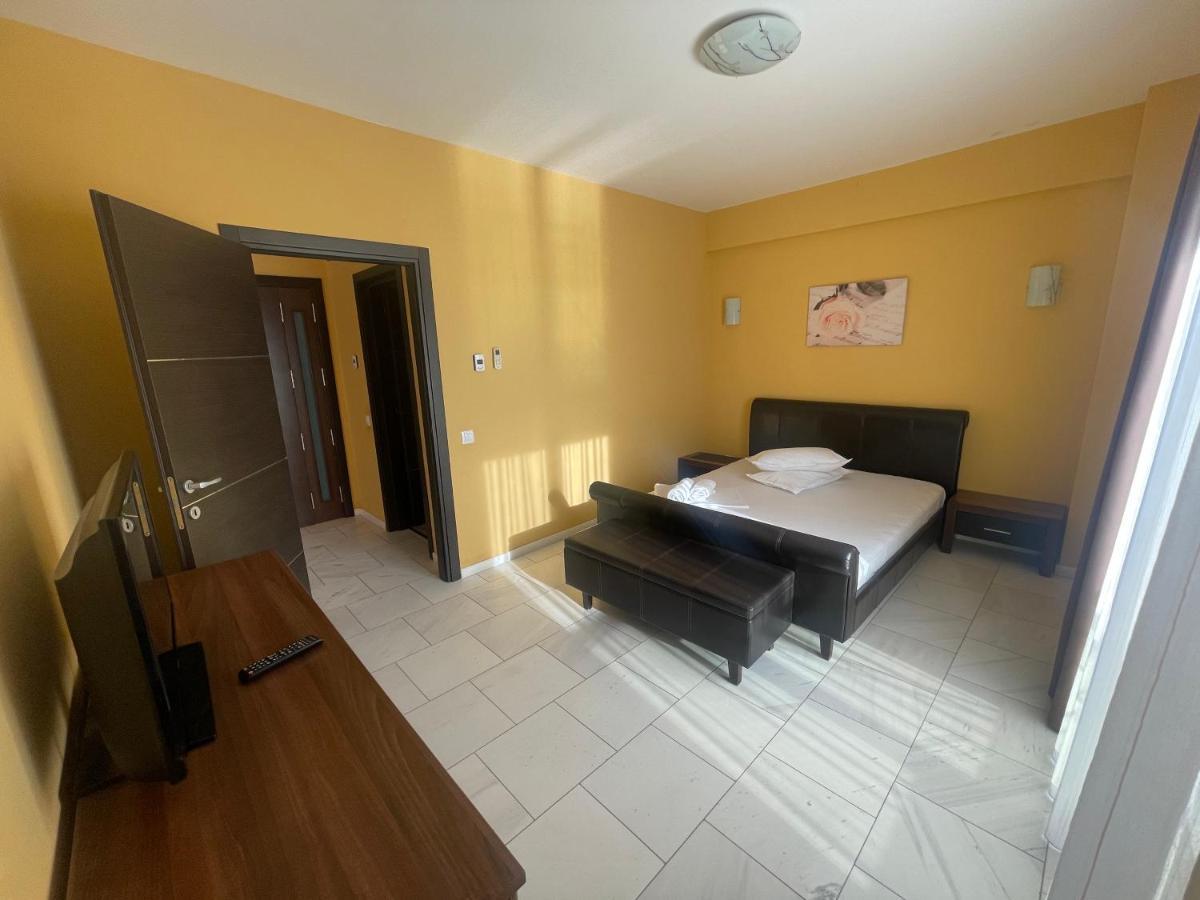 Sophia Lake View Suite Мамая Екстериор снимка