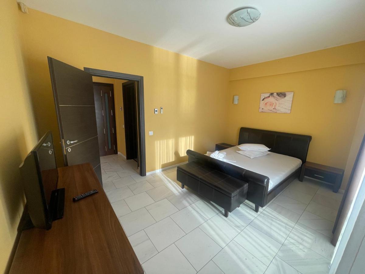 Sophia Lake View Suite Мамая Екстериор снимка