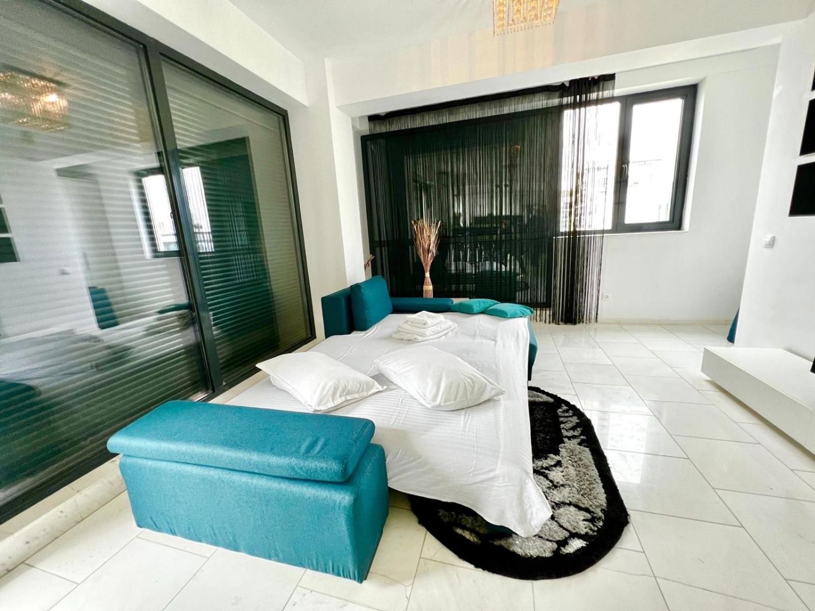 Sophia Lake View Suite Мамая Екстериор снимка