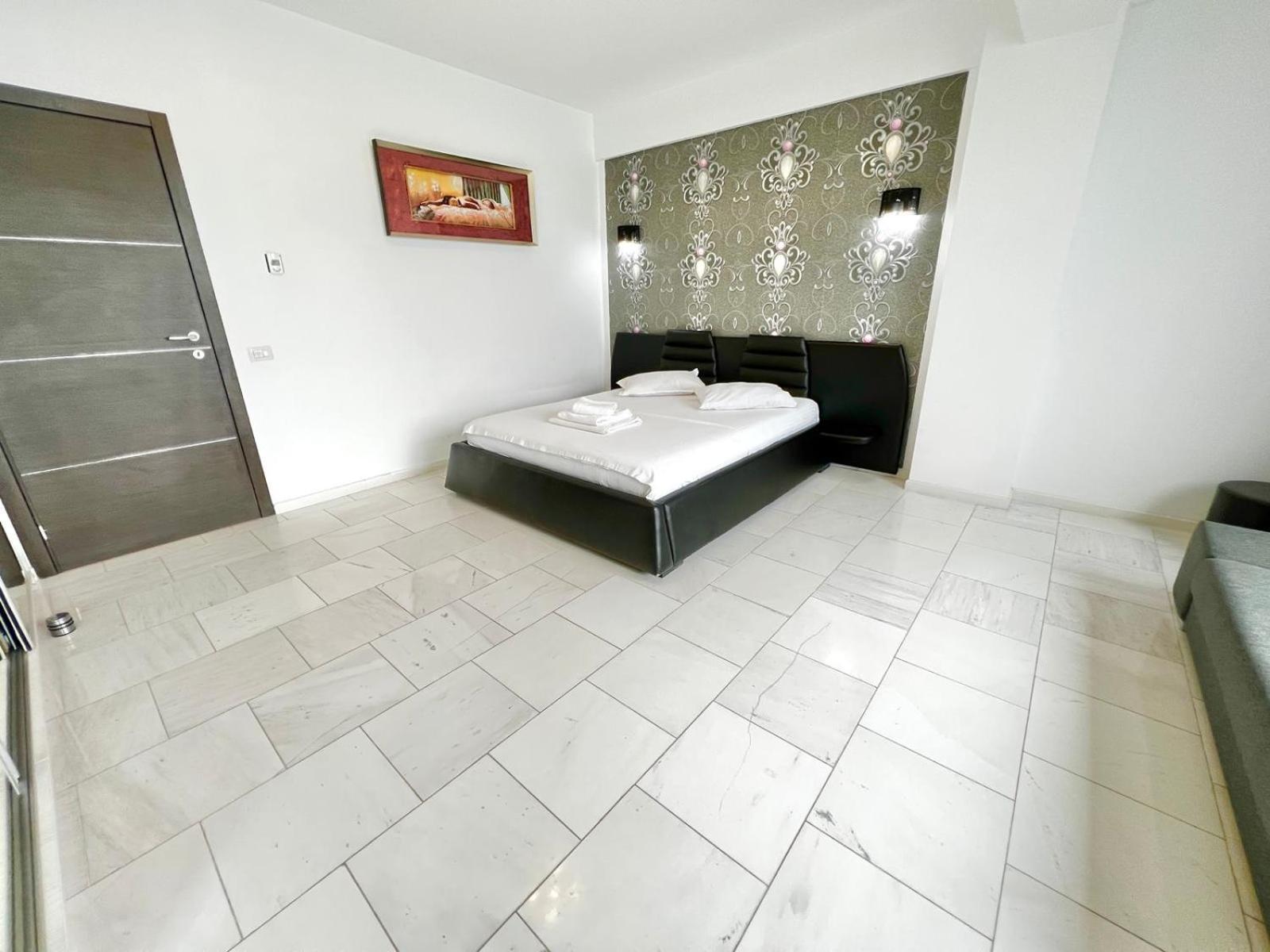 Sophia Lake View Suite Мамая Екстериор снимка