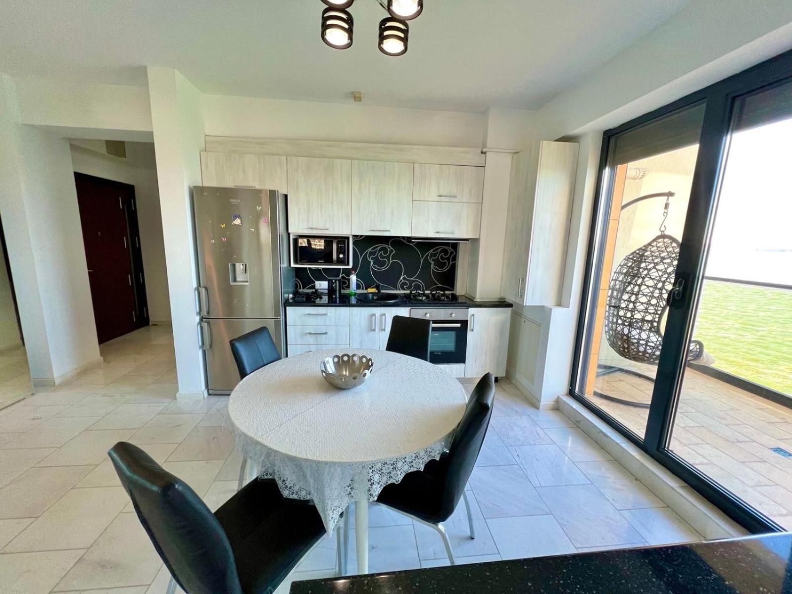 Sophia Lake View Suite Мамая Екстериор снимка