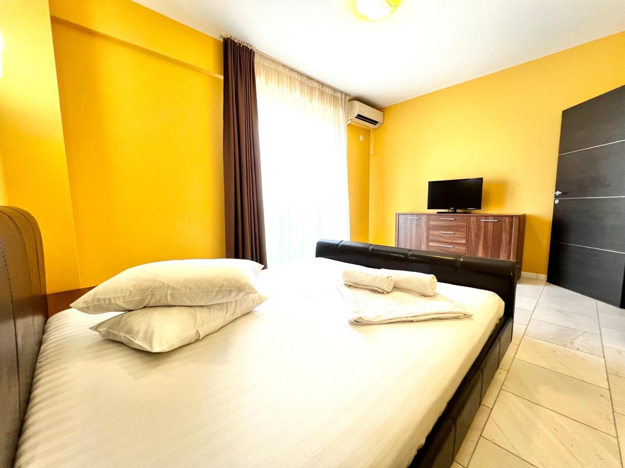 Sophia Lake View Suite Мамая Екстериор снимка