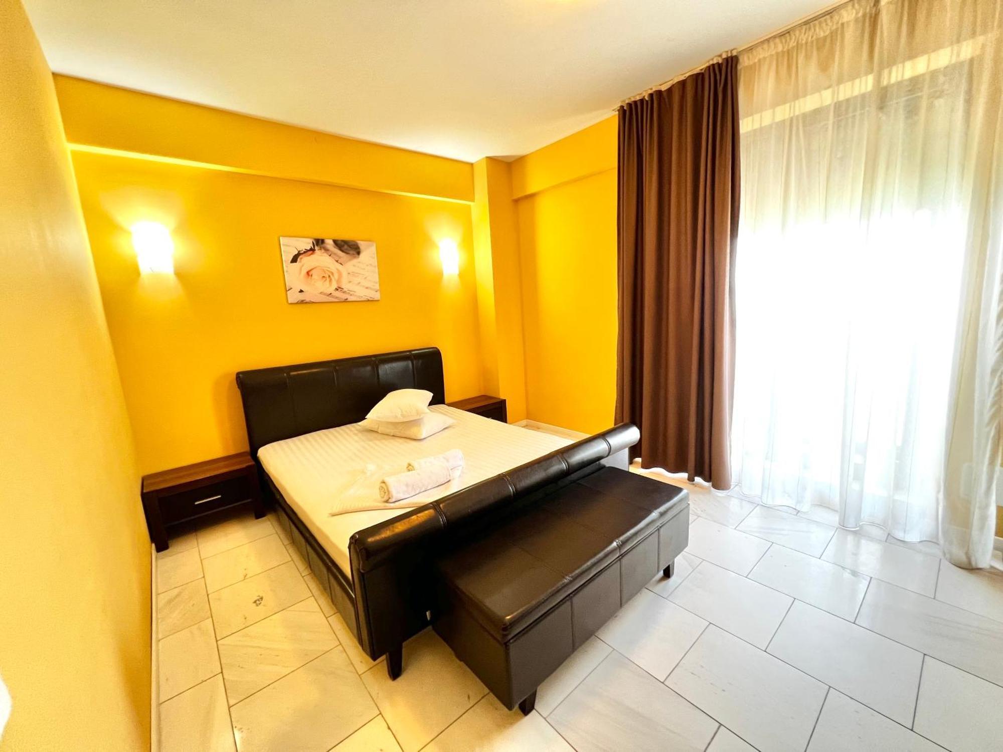 Sophia Lake View Suite Мамая Екстериор снимка