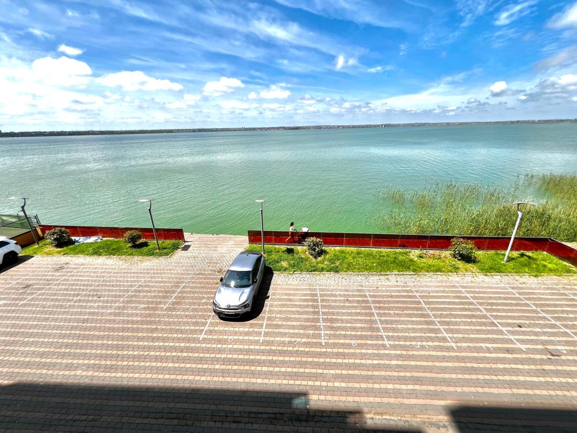 Sophia Lake View Suite Мамая Екстериор снимка